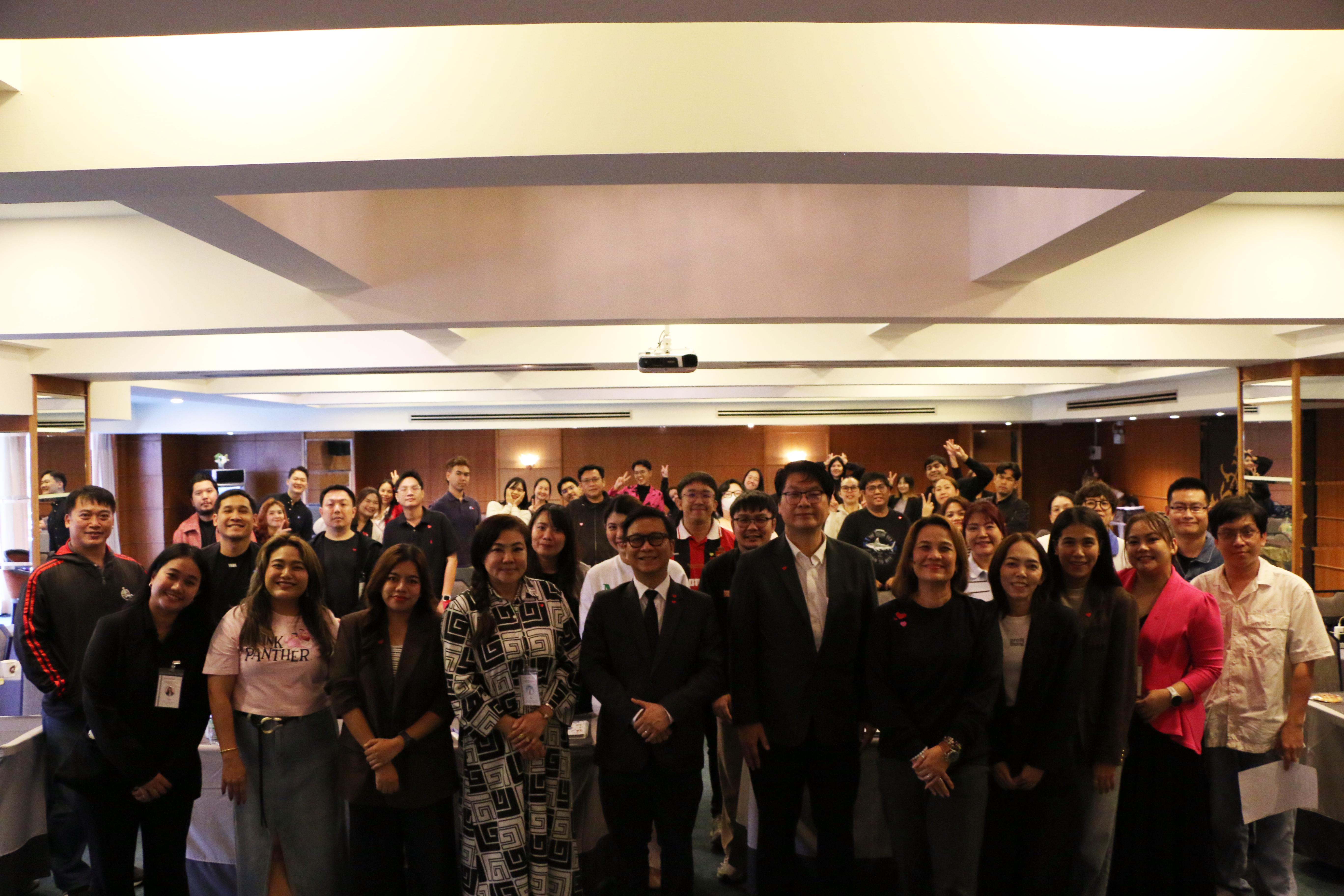 The Producer 2 ร่วมฟังบรรยาย หัวข้อ "สถานการณ์การเมือง เศรษฐกิจและสังคมไทย โอกาสและความท้าทาย" และ &ldquo;ปัญหาสิทธิมนุษยชนและความเท่าเทียม&rdquo;